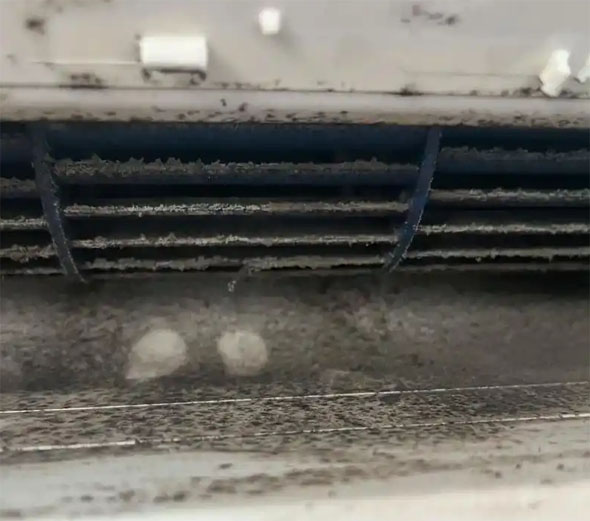 瓜州空调吹的风有股烧焦味是怎么回事